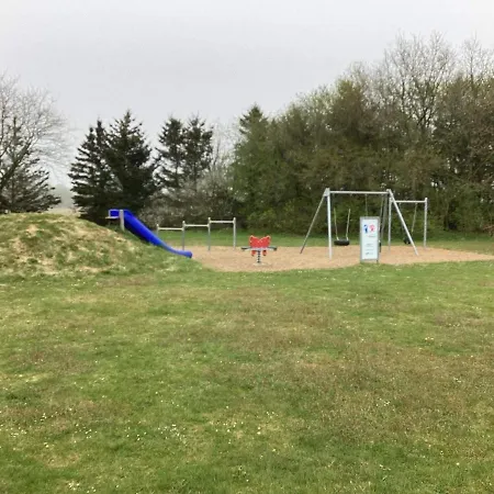 6 Person In Hovborg-by Traum * Hovborg